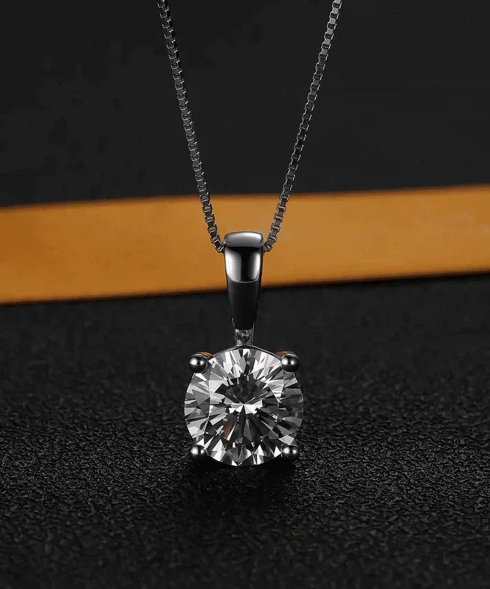 Étoile Point of Light Necklace